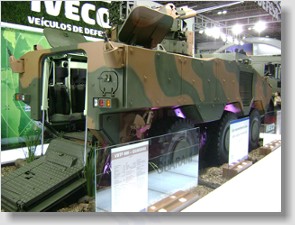 O novo blindado 6x6 Guarani do Exército Brasileiro.